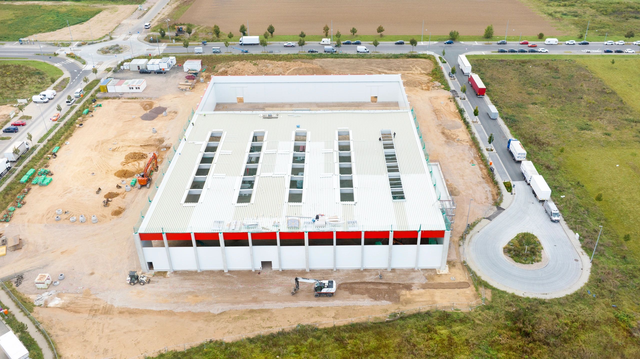 Wholesale distribution facility for business supply operations